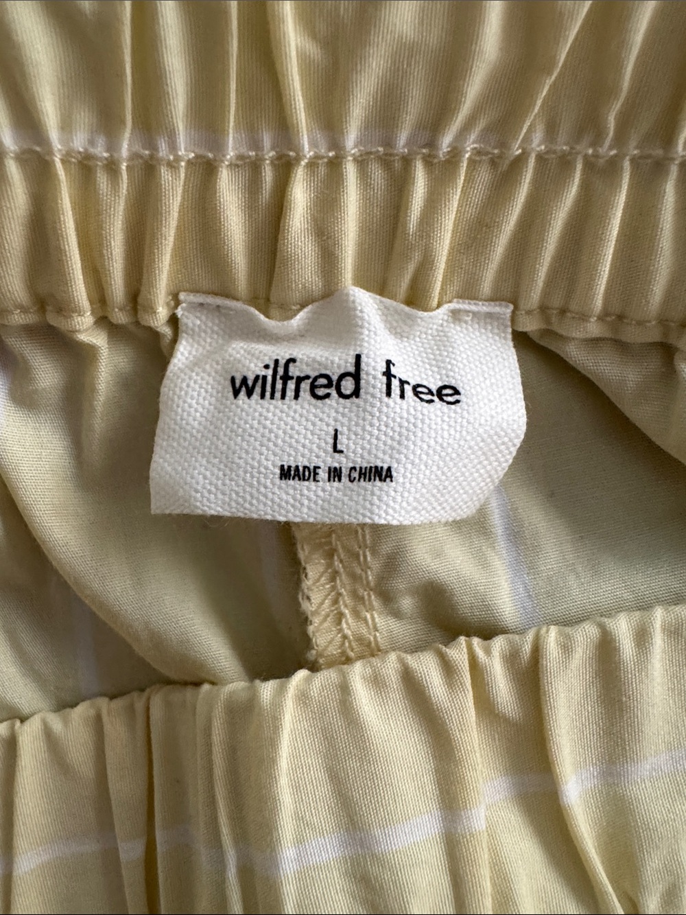 Aritzia Wilfred Pale Yellow Elastic-Waist Bermuda Shorts - Picture 2 of 4